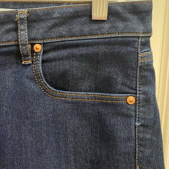 LOFT curvy skinny jeans in dark rinse blue Size-8 - Picture 3 of 6